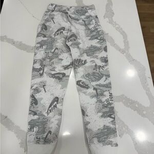 Nike Kids White and Gray Patterned Joggers
